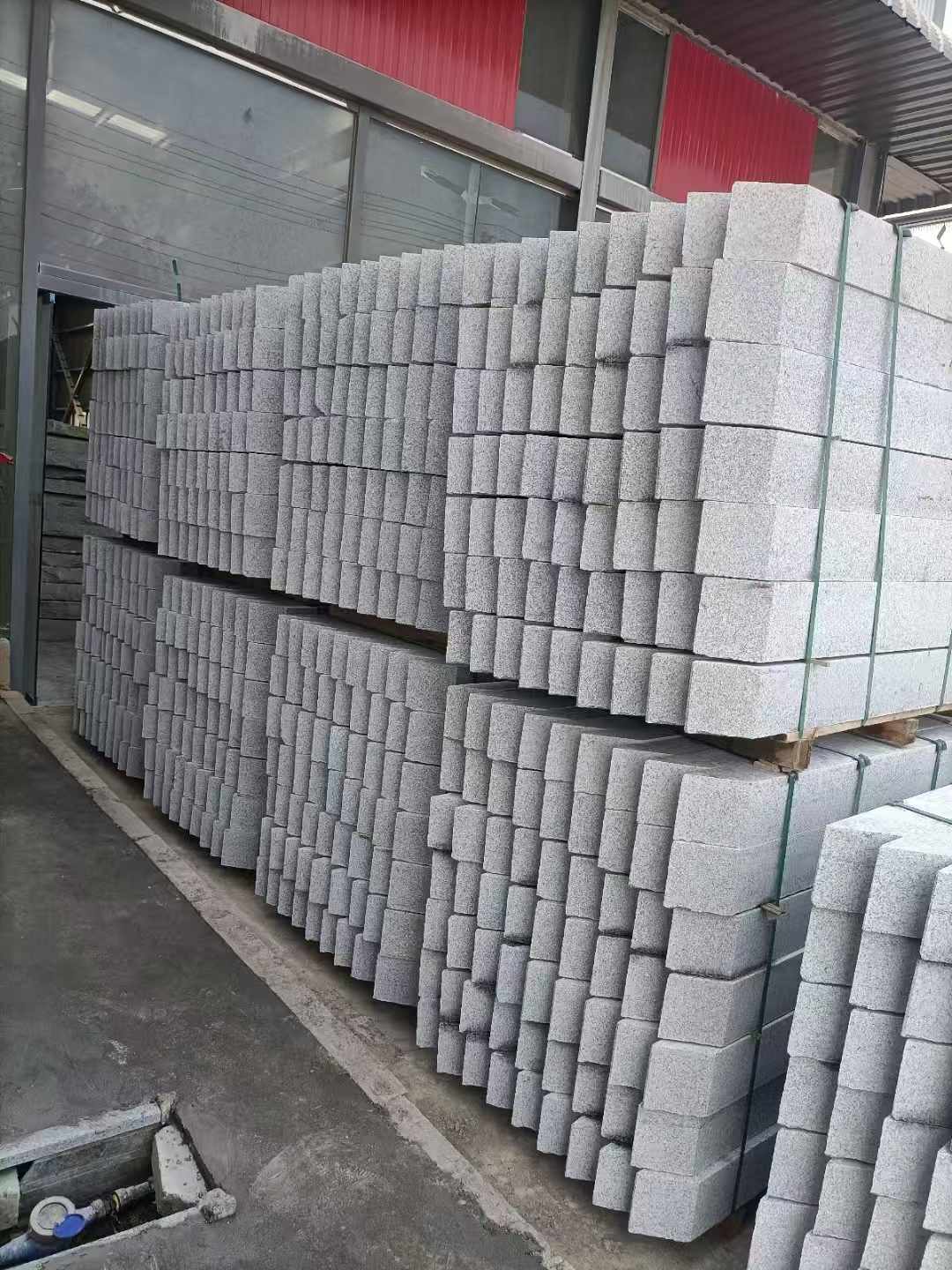 绥化芝麻白树围石 树池