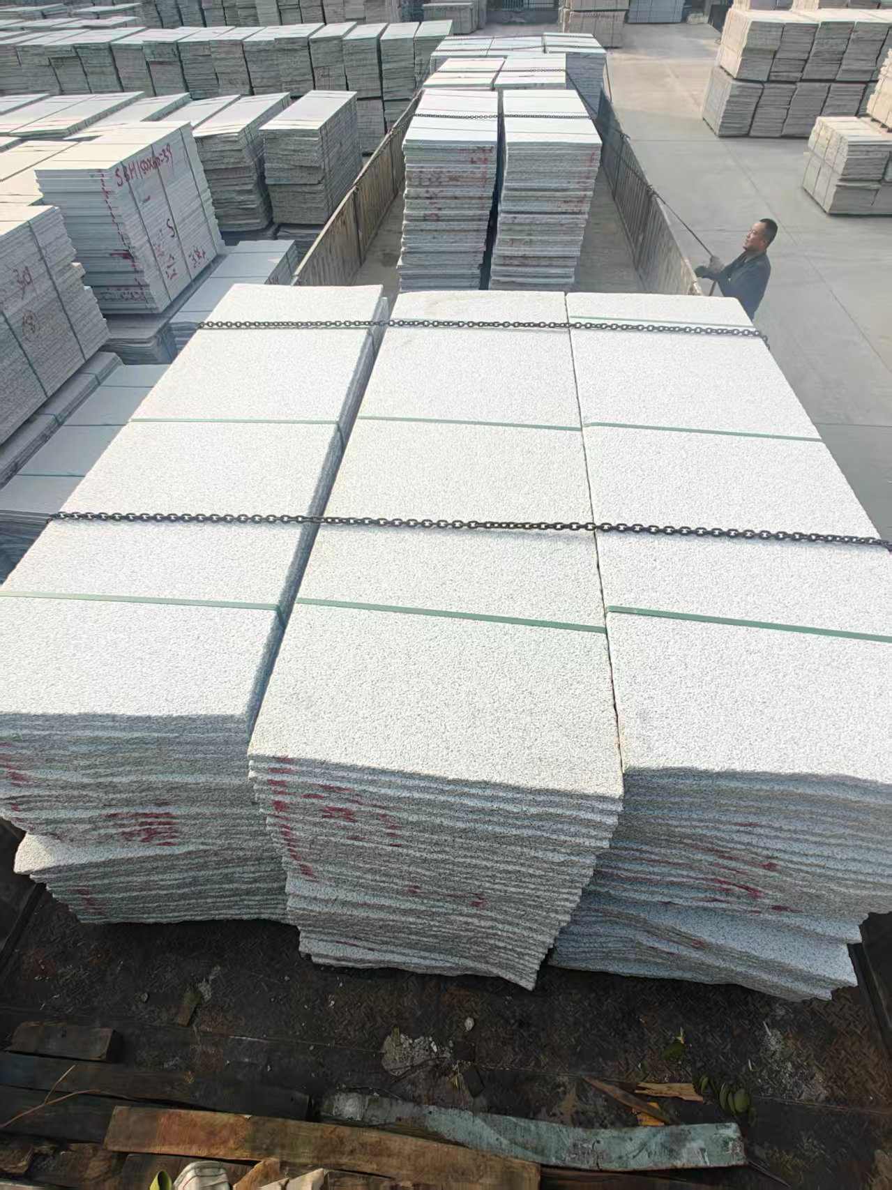 绥化芝麻白毛板，石材毛板