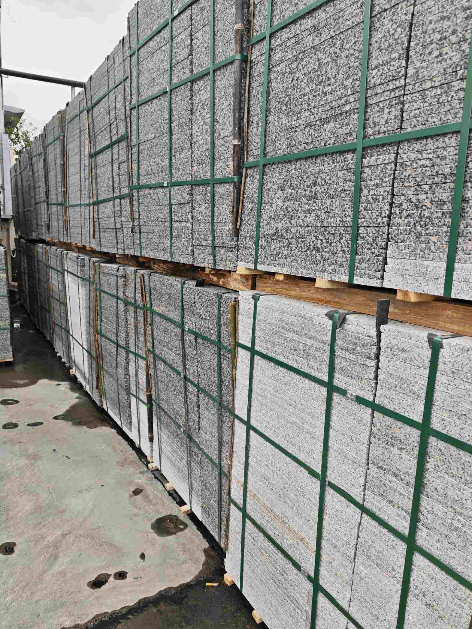 绥化芙蓉白地铺石，石材地铺石